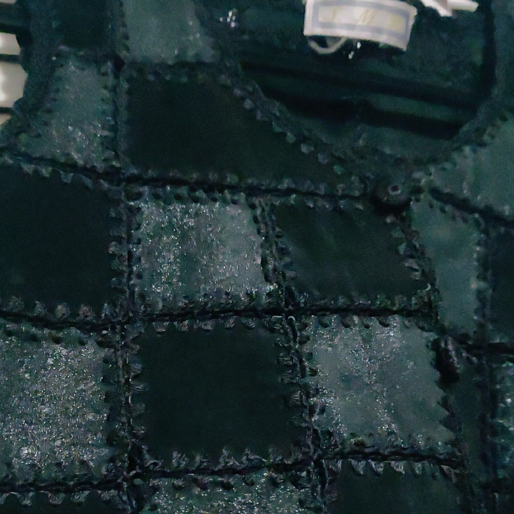 Black Sleeveless Button-Up Vest - Picture 3 of 4